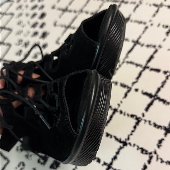 Skechers Women's Wedge Lace-Up Sandals - Black - US Size 7 - EUC - Picture 8 of 12